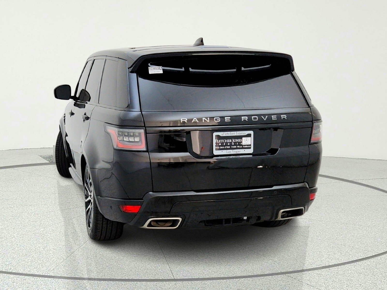 Used 2020 Santorini Black Metallic Land Rover HSE Dynamic image 11