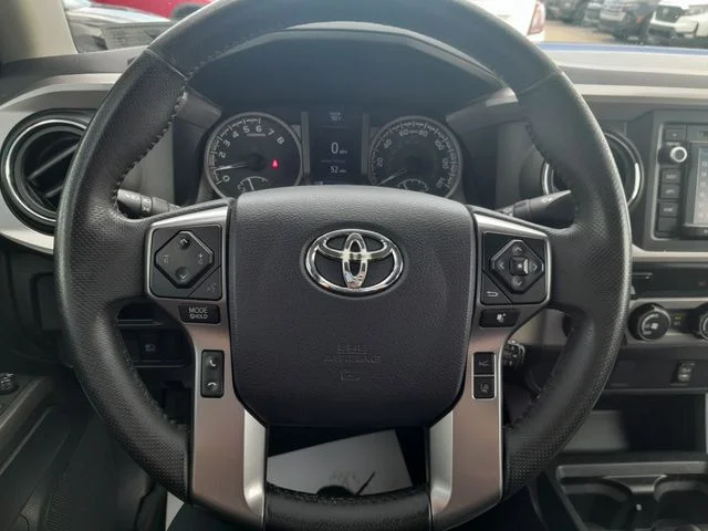 Used 2019 Gray Toyota SR5 image 13