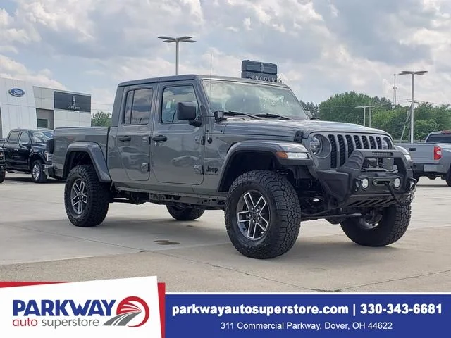 2021 Jeep Gladiator Sport S's photo