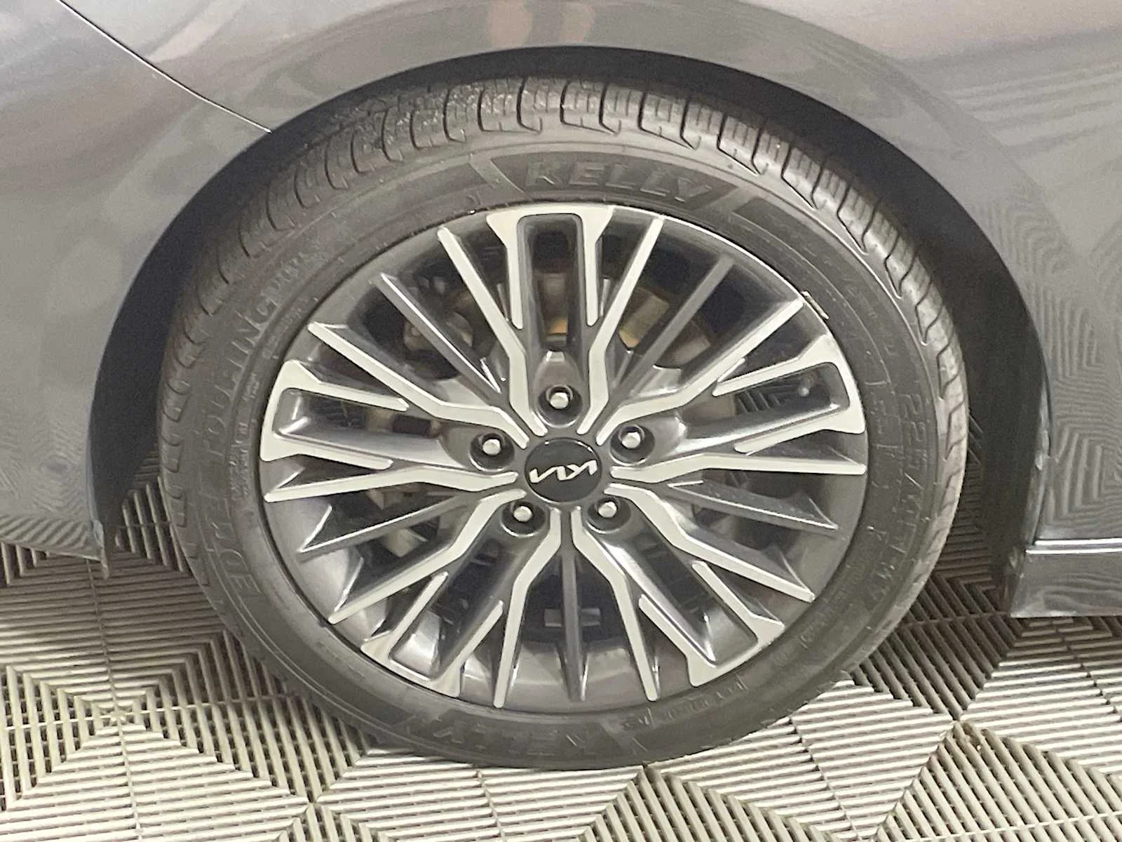 Used 2022 Gravity Gray Kia GT-Line image 27