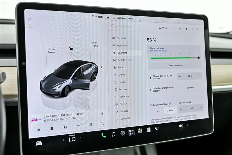 Used 2023 GRAY Tesla  image 28