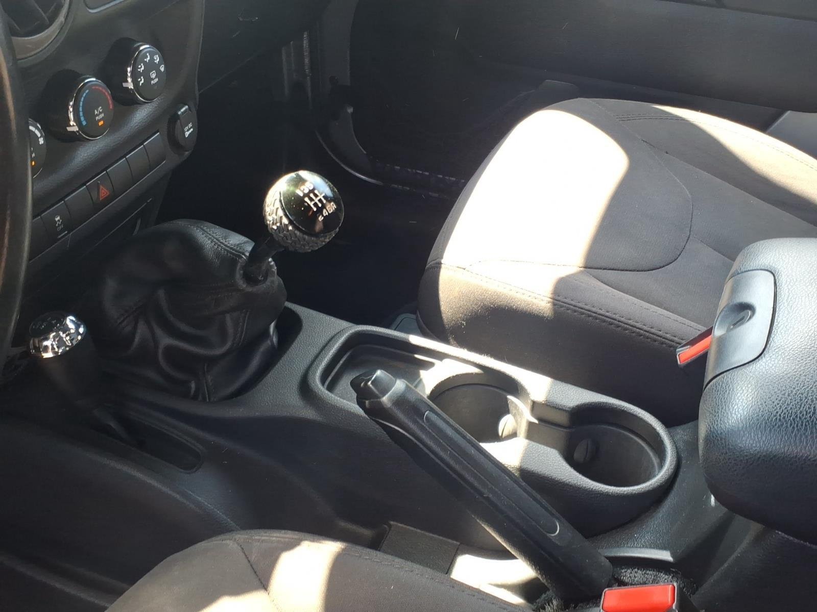 Used 2015 Billet Silver Metallic Clearcoat Jeep Sport image 21