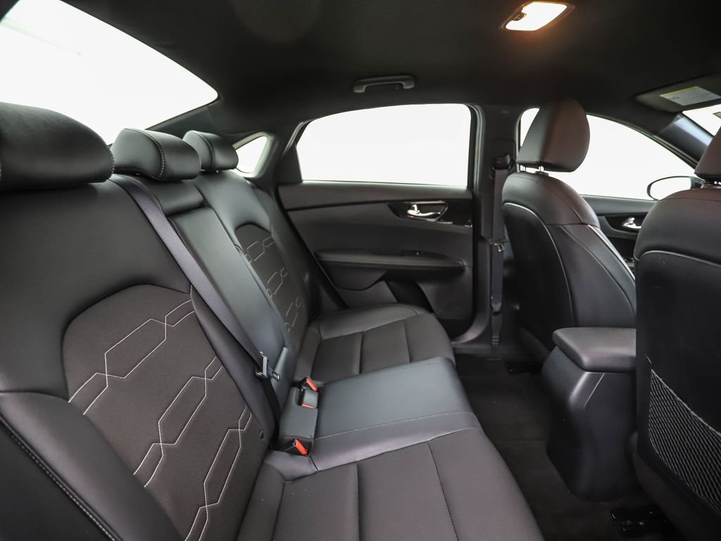 Used 2024 Aurora Black Kia GT-Line image 27