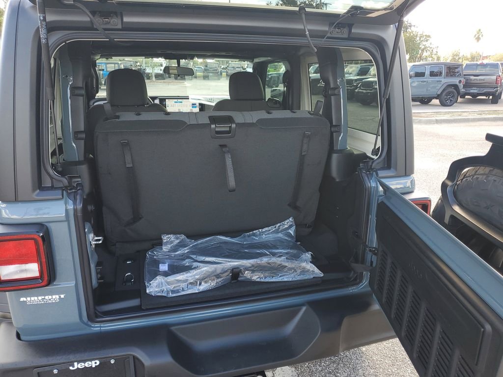 New 2026 Anvil Clear-Coat Exterior Paint Jeep Sport image 5