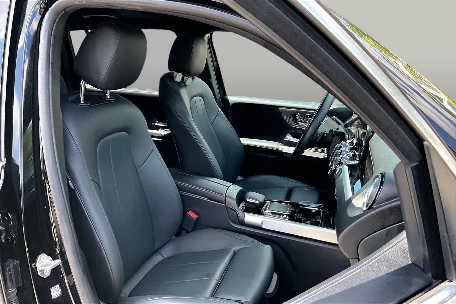 Used 2023 Night Black Mercedes-Benz GLB 250 image 9
