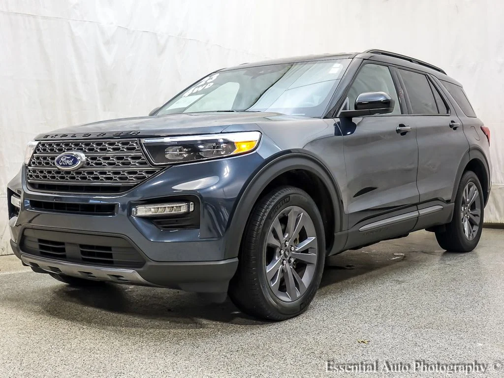 2023 Ford Explorer XLT 4WD's photo