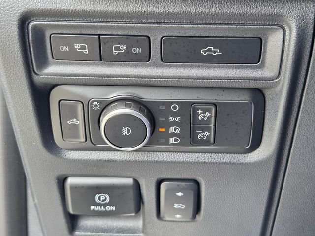 Used 2021 Silver Ford Lariat image 27