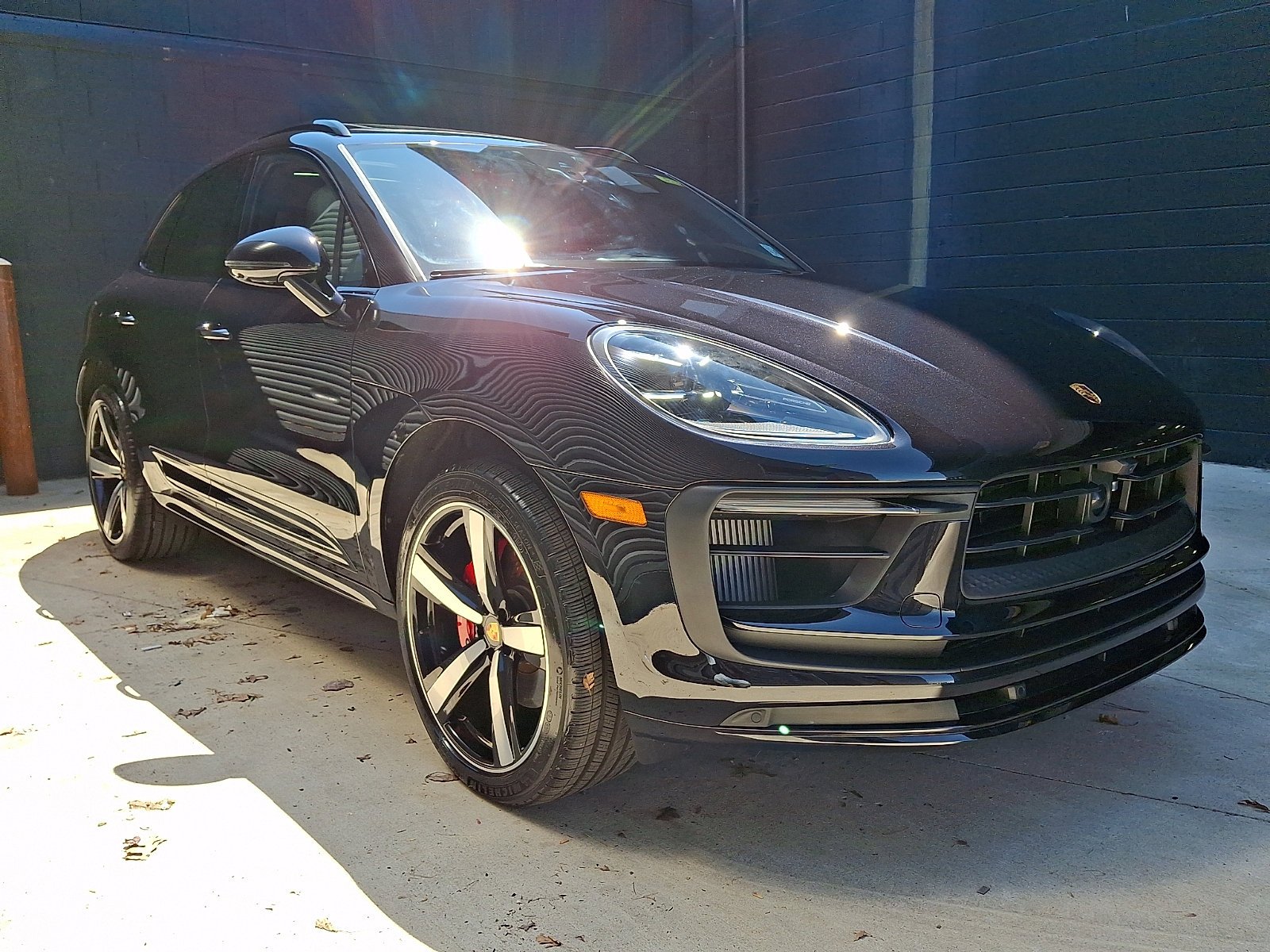 Certified Used 2025 Jet Black Metallic   2T Porsche S image 7