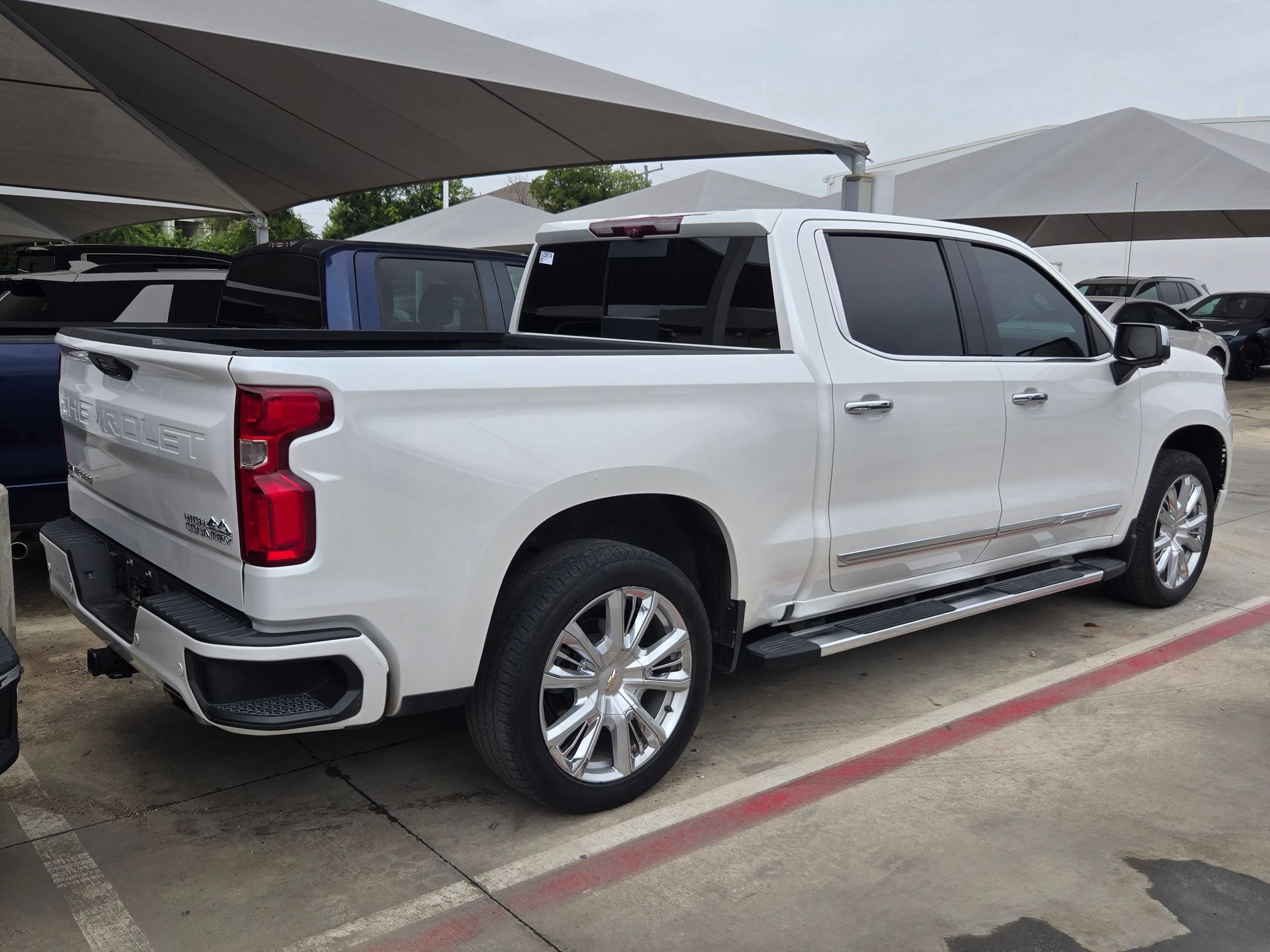 2023 Chevrolet Silverado 1500 High Country - Photo 8
