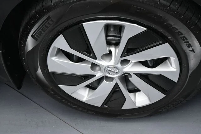 Used 2020 Black Nissan 2.5 S image 26