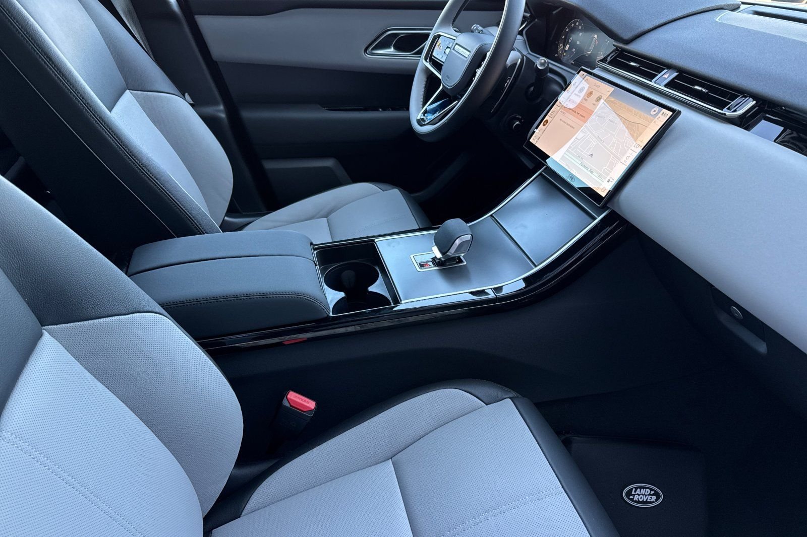 New 2026 Fuji White Land Rover S image 17