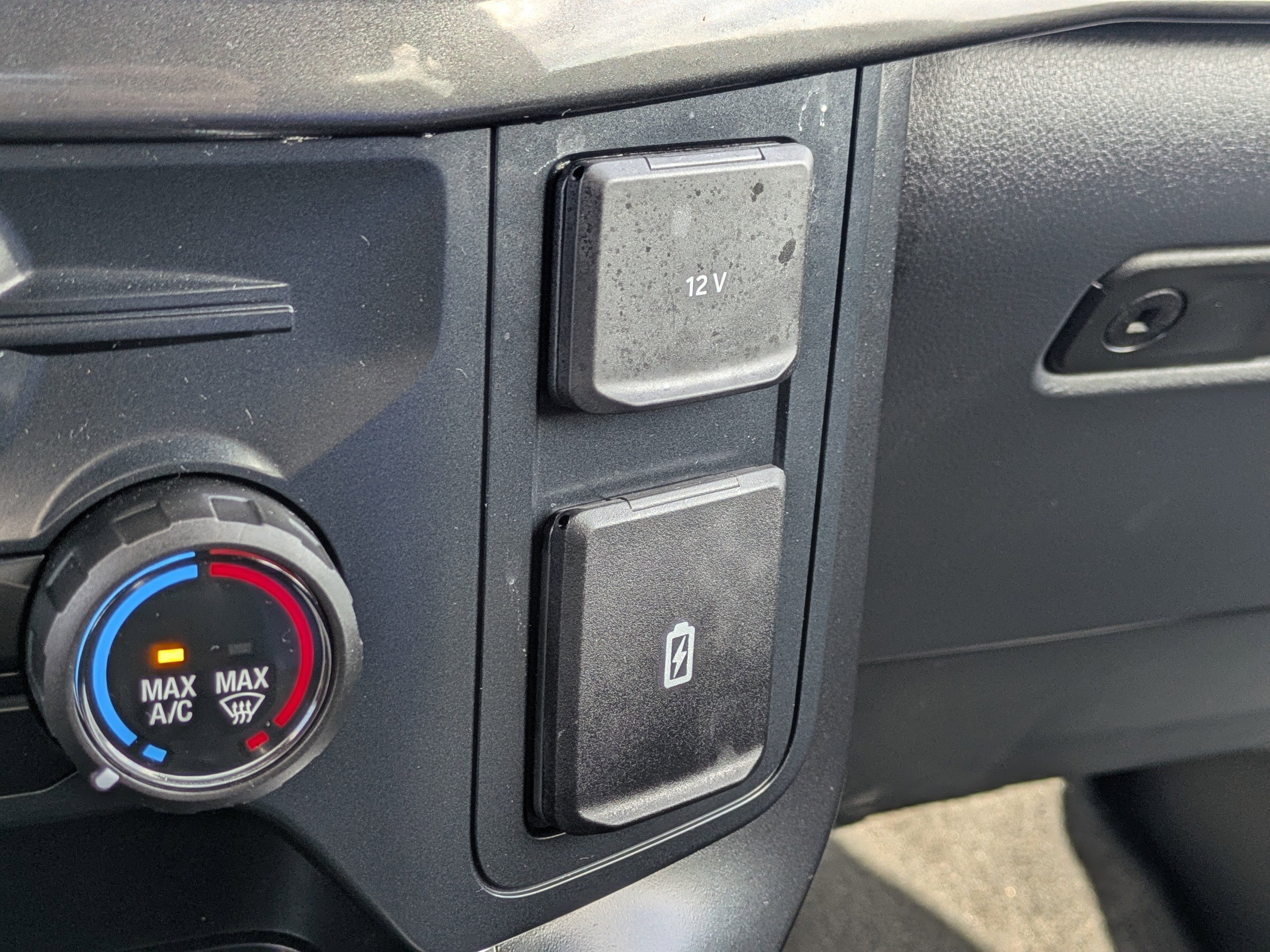 Used 2025  Ford STX image 27