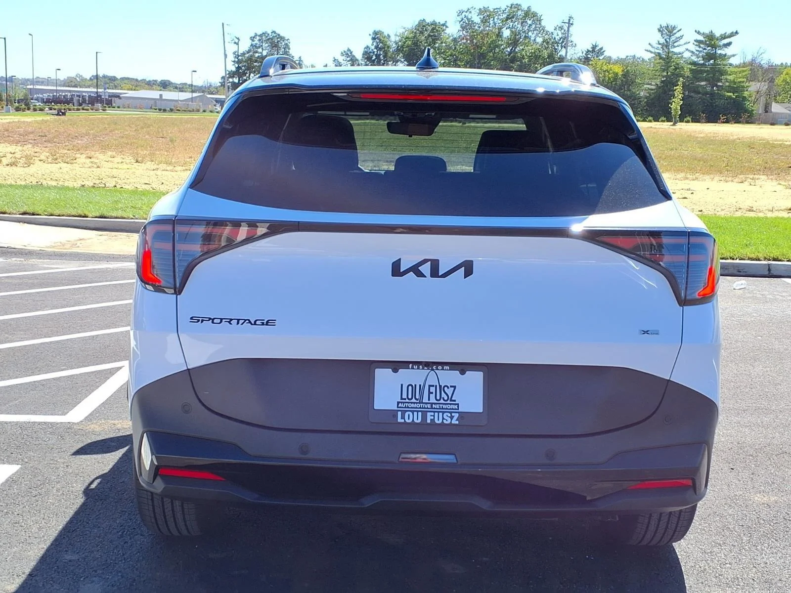 New 2027 Glacial White Pearl / Black Ro Kia X-Line image 18
