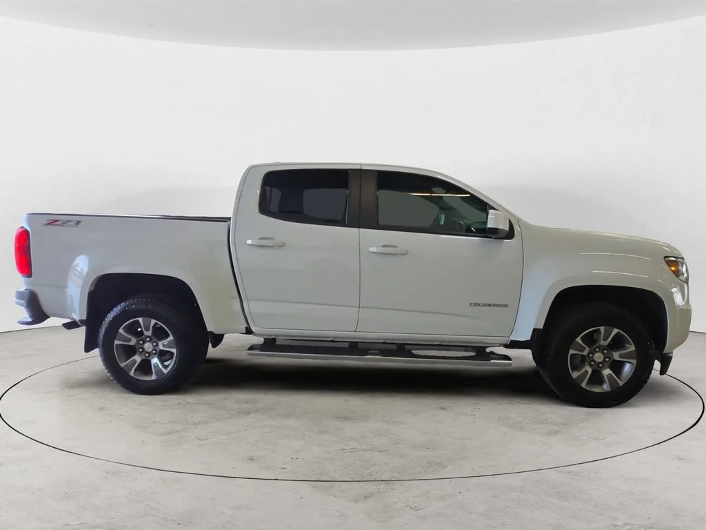 Used 2018 SUMMIT WHITE Chevrolet 4WD Z71 image 7