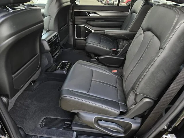 New 2026 High Gloss Black Exterior Paint Jeep Limited Altitude image 19