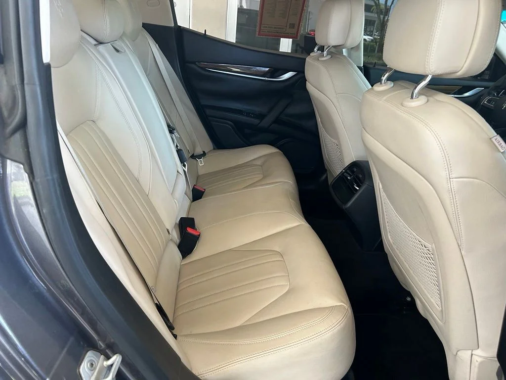 Used 2015 Gray Maserati Base image 32