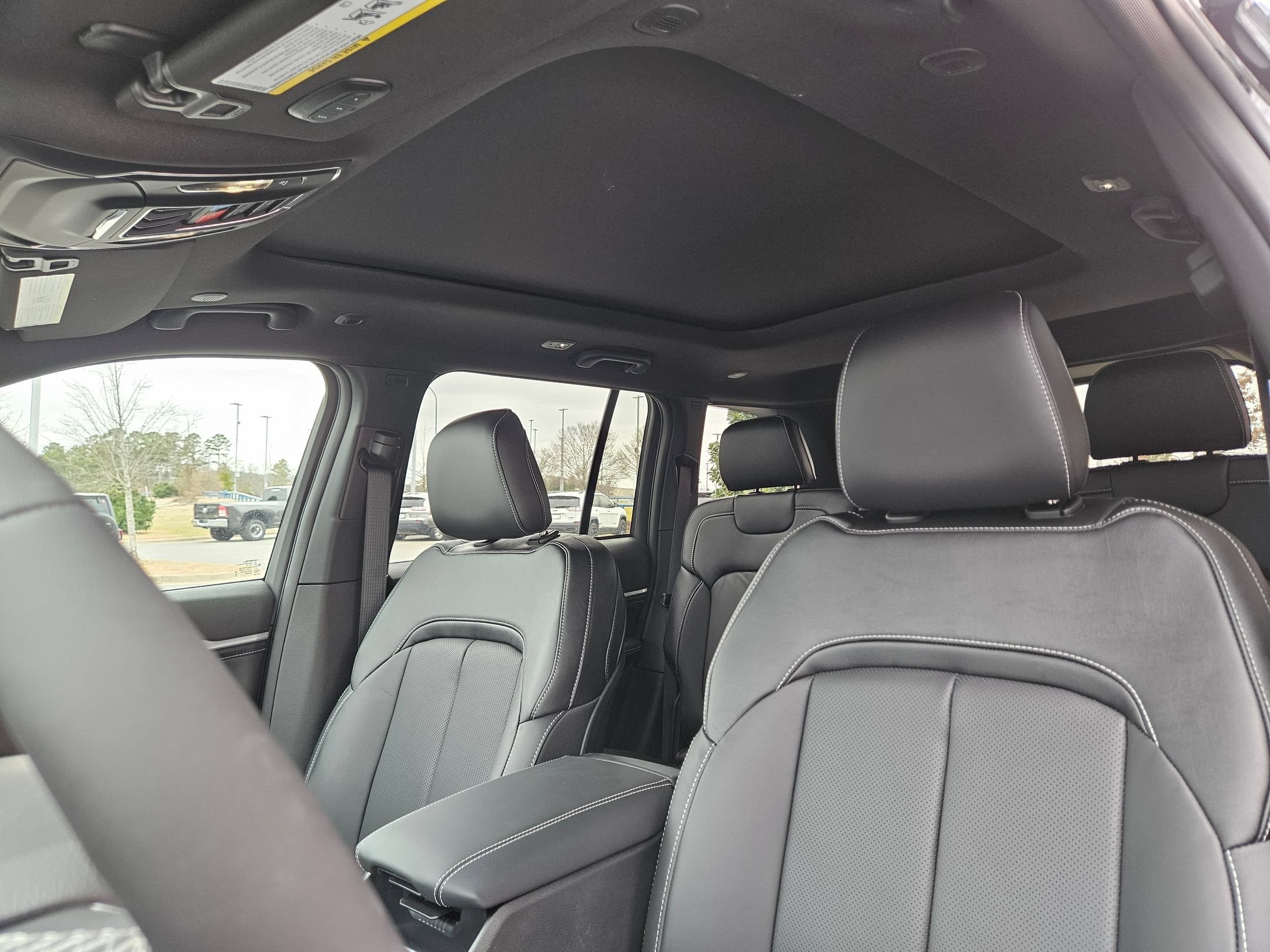 New 2026 Diamond Black Crystal Pearlcoat Jeep Limited Reserve image 20
