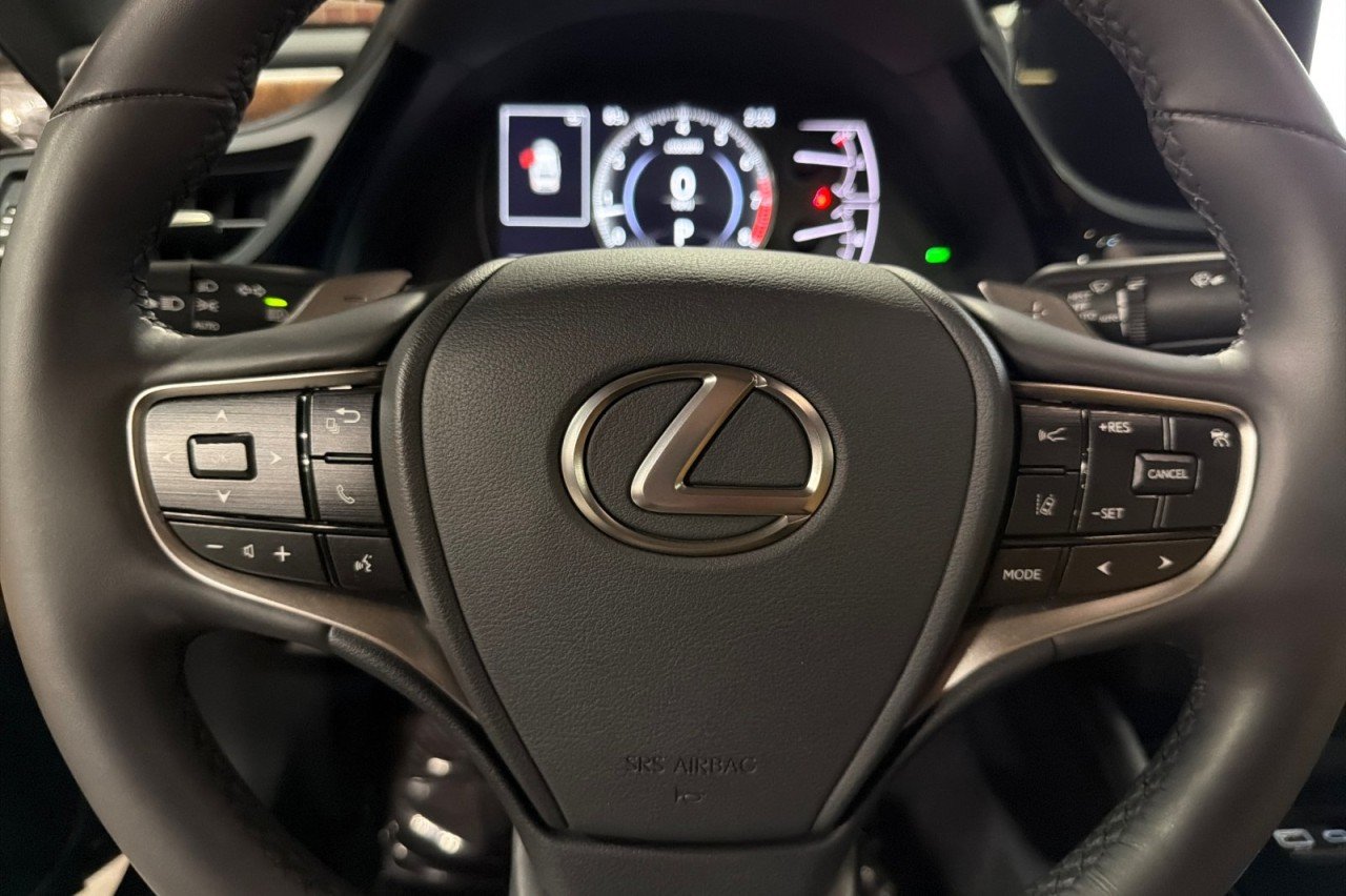 Used 2024 GRAPHITE GREY METALL Lexus ES 350 image 21