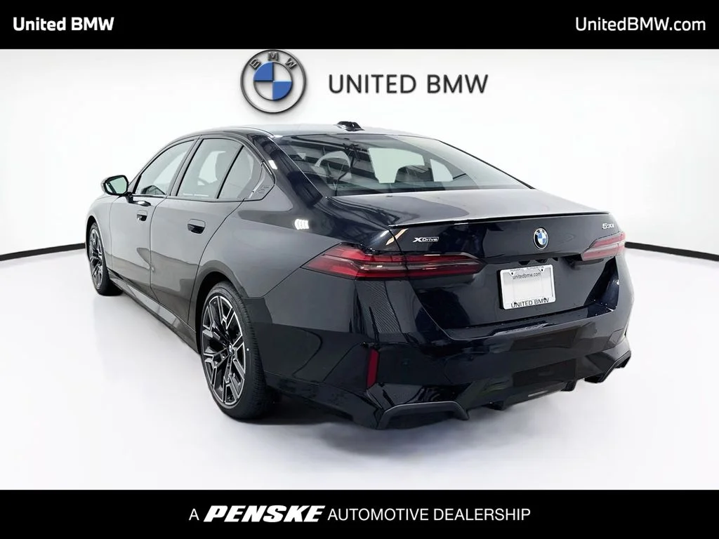 New 2027 Black Sapphire Metallic BMW 530i xDrive image 7