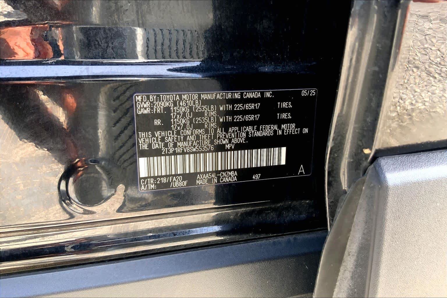 Used 2025 Midnight Black Metallic Toyota XLE image 36