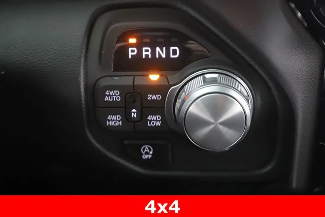 New 2026 Diamond Black Crystal Pearl-Coat Exterior Paint RAM Laramie image 25