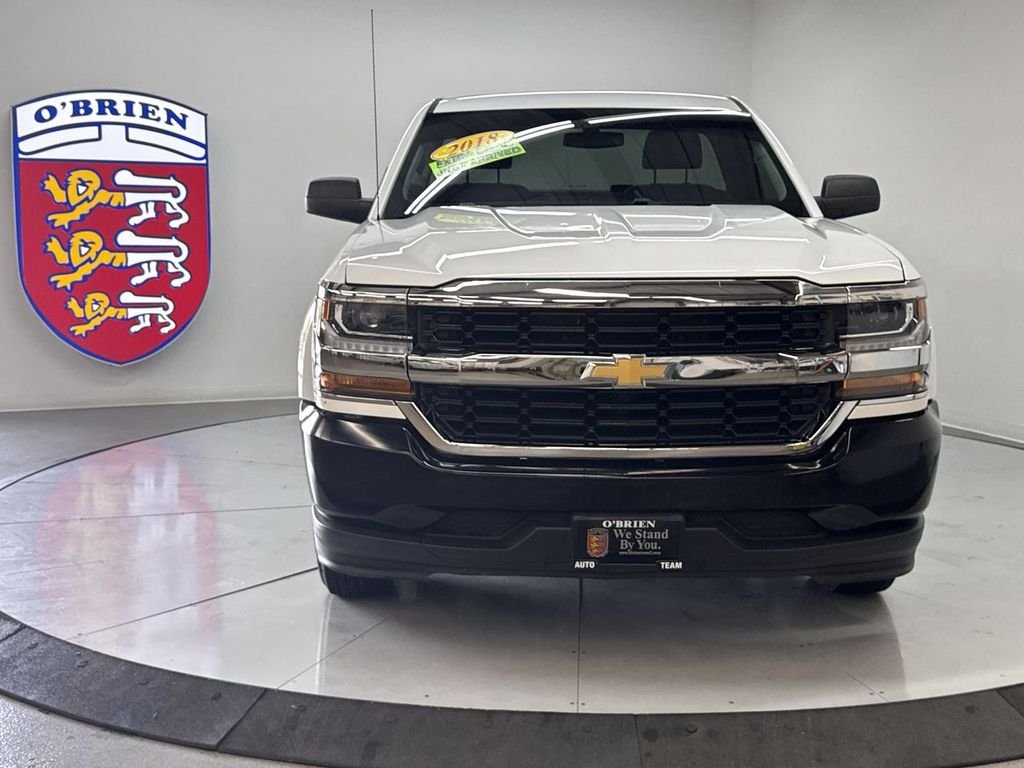 Used 2018 Summit White Chevrolet WT image 10