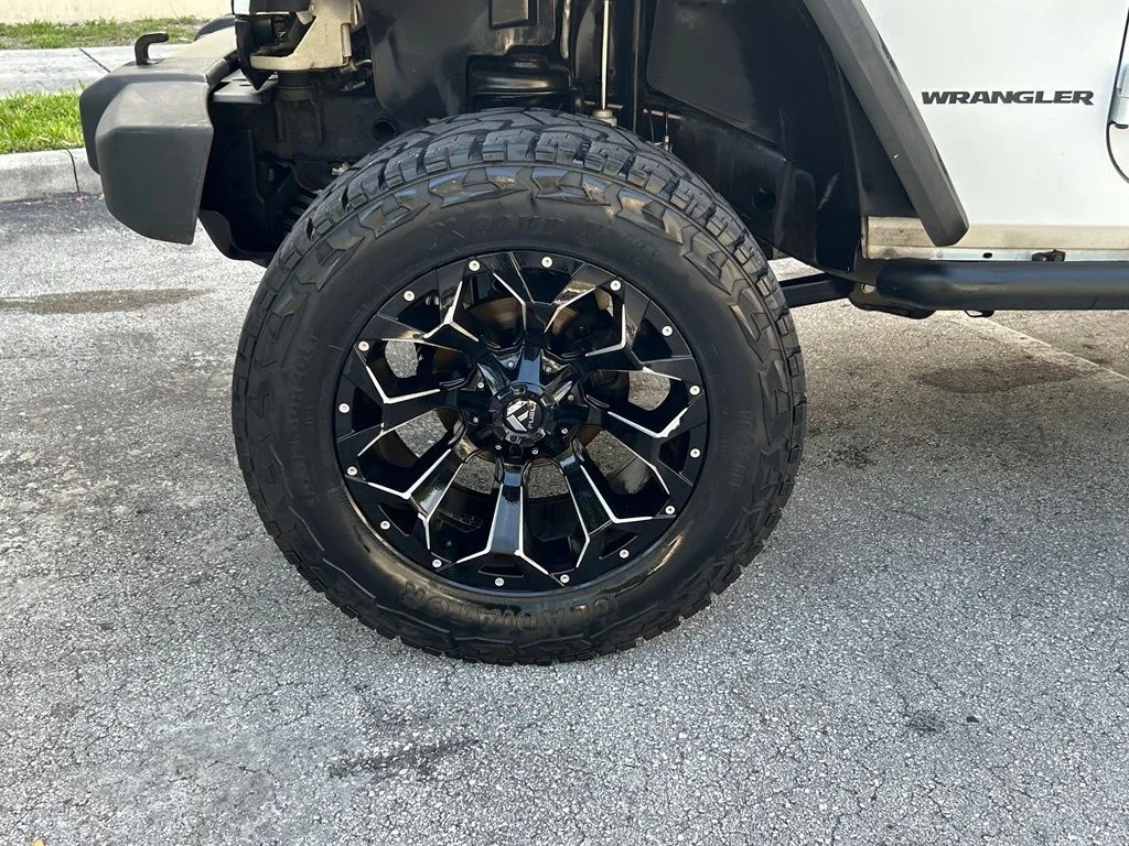 Used 2017 White Jeep Sport image 23