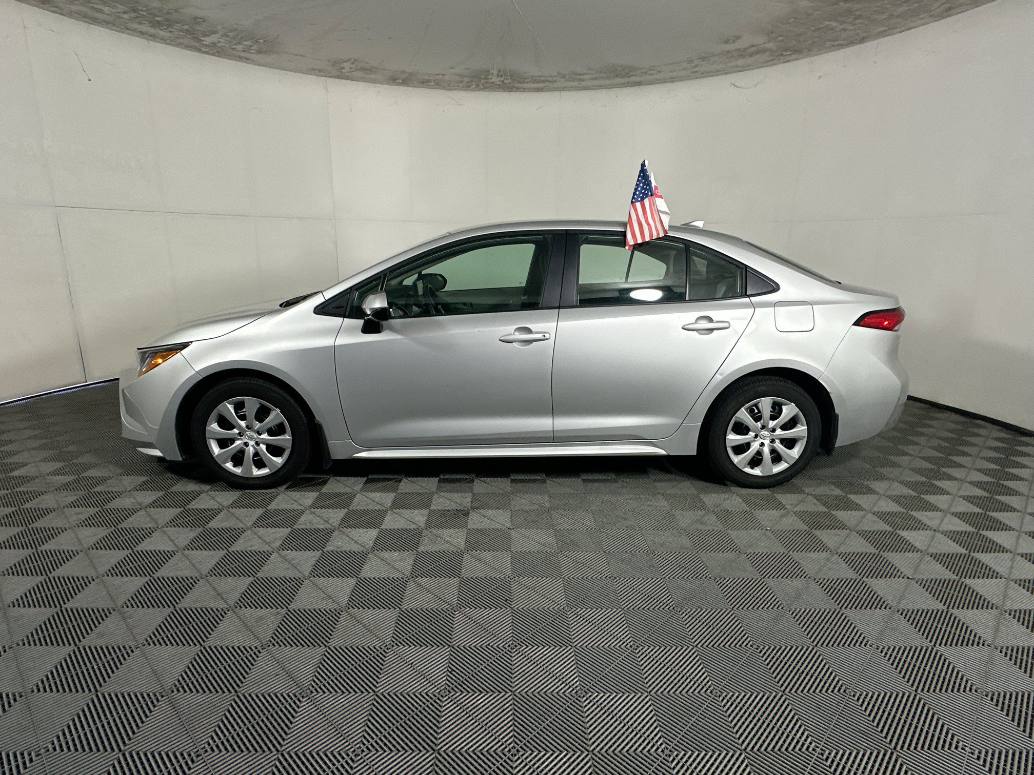 Certified Used 2025 Classic Silver Metallic Toyota LE image 6