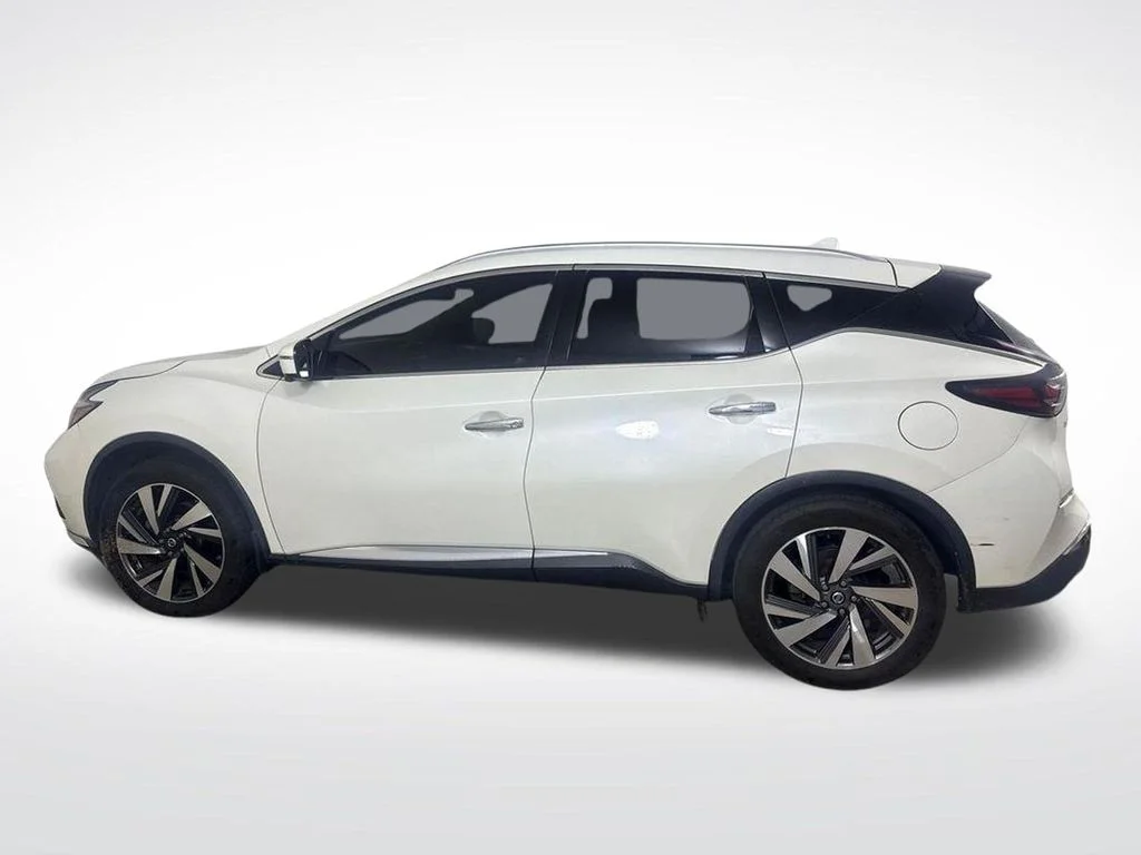 Used 2020 White Nissan SL image 9