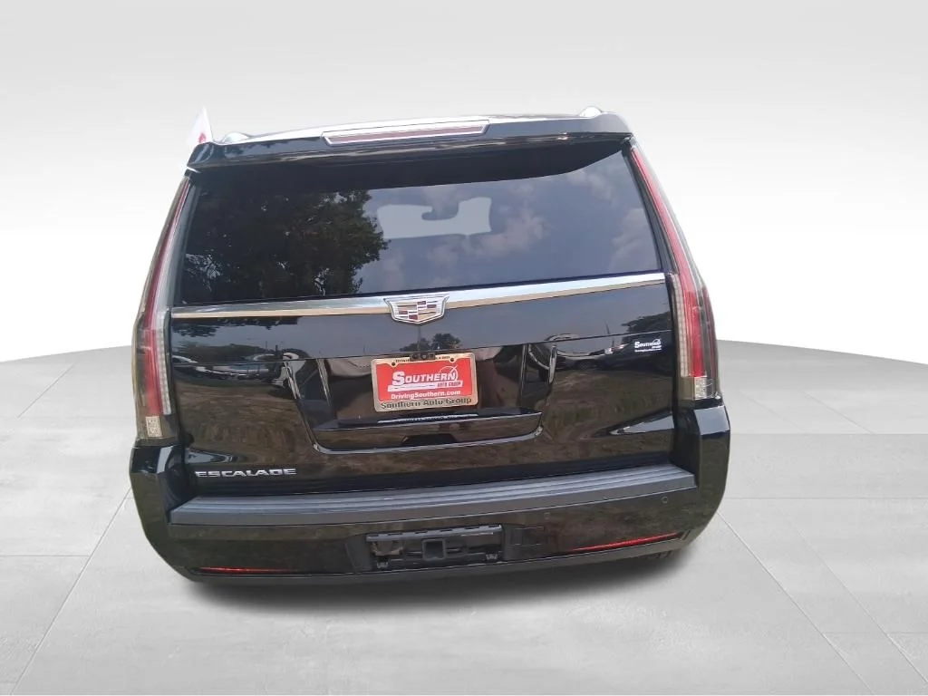 Used 2017 Black Cadillac Luxury image 5
