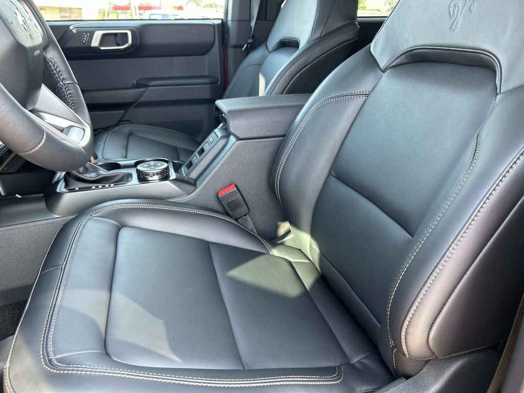 New 2026 Ruby Red Metallic Tinted Clearcoat Ford Badlands® image 18