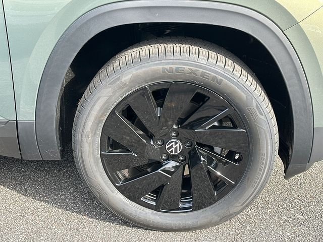 New 2026 Avocado Green Pearl Volkswagen 2.0T SE W/TECHNOLOGY image 12
