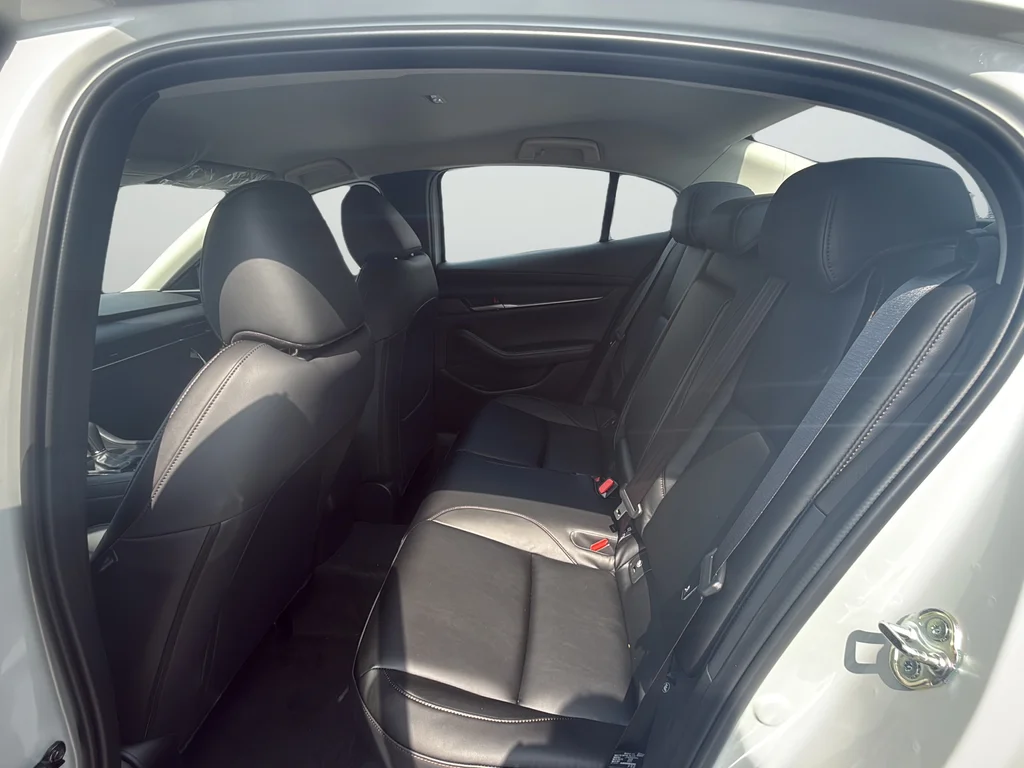 New 2026 White Mazda 2.5 S Select Sport image 12