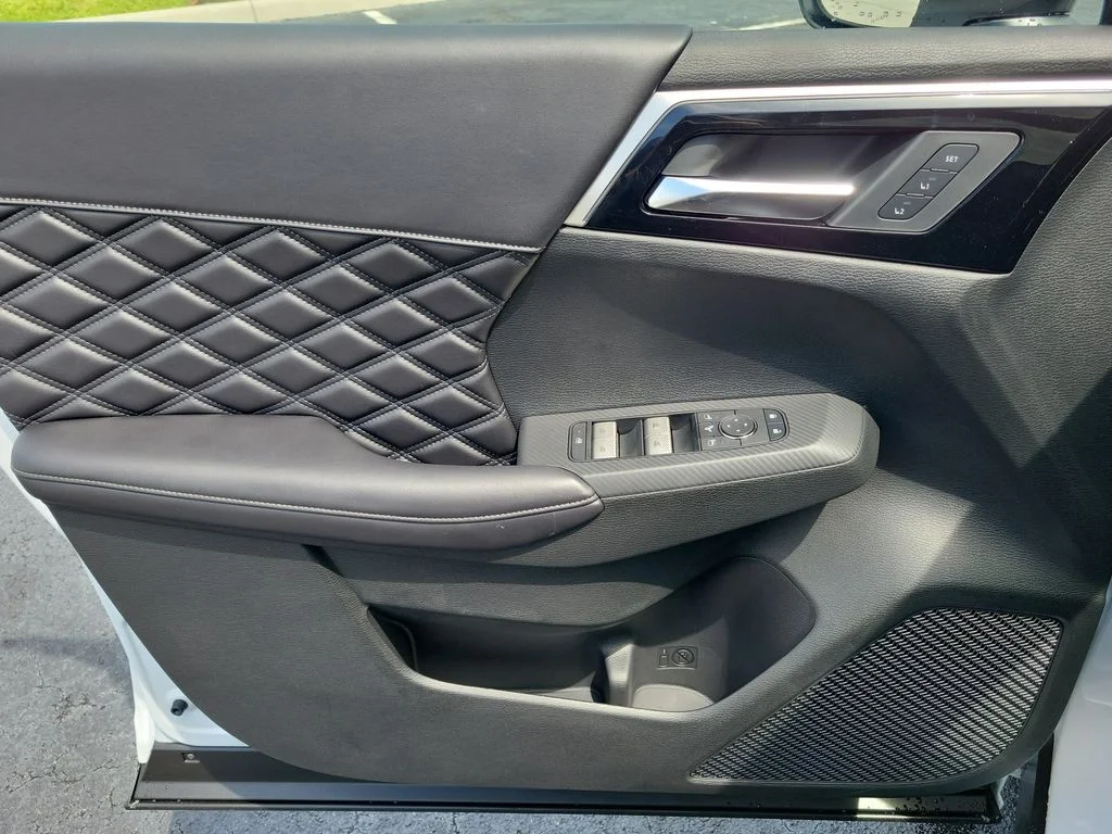 New 2026 White Nissan Platinum image 22