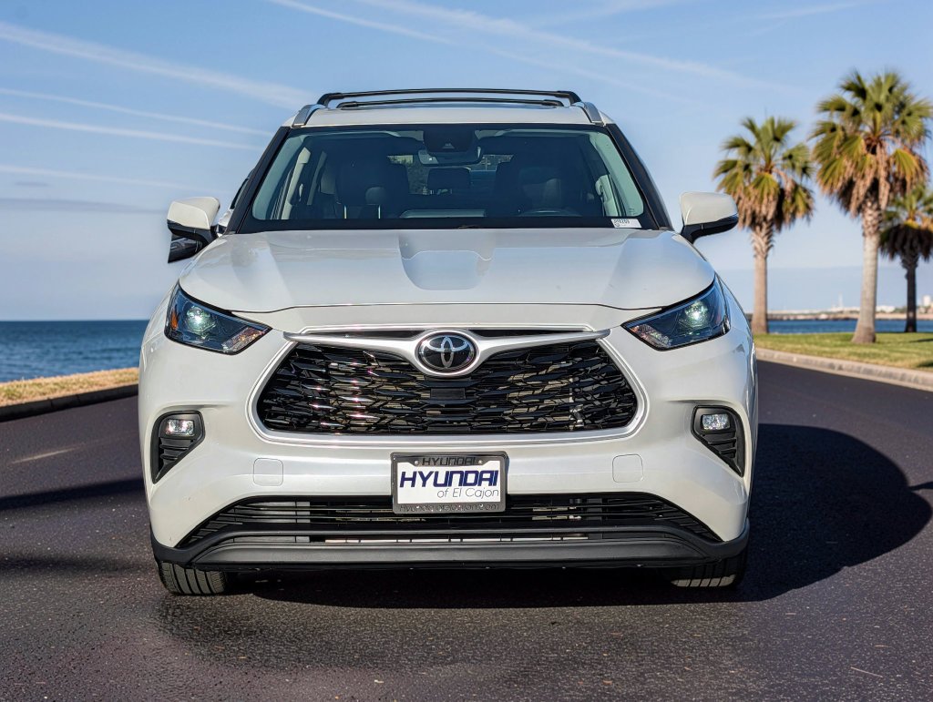 2022 Toyota Highlander XLE - Photo 3