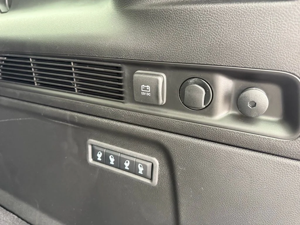 New 2026 High Gloss Black Exterior Paint Jeep  image 47
