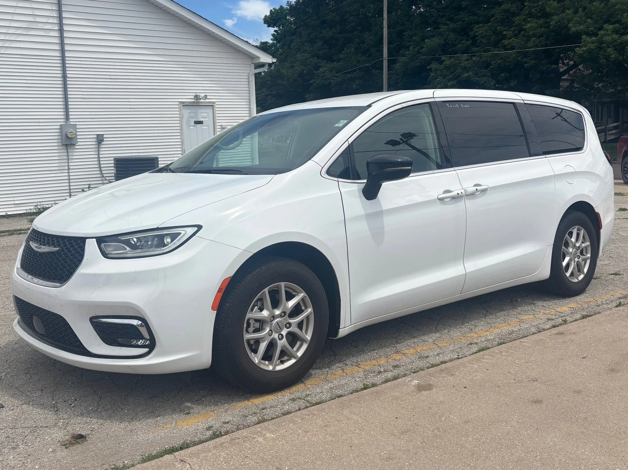 Used 2024 Bright White Clearcoat Chrysler Touring L image 3