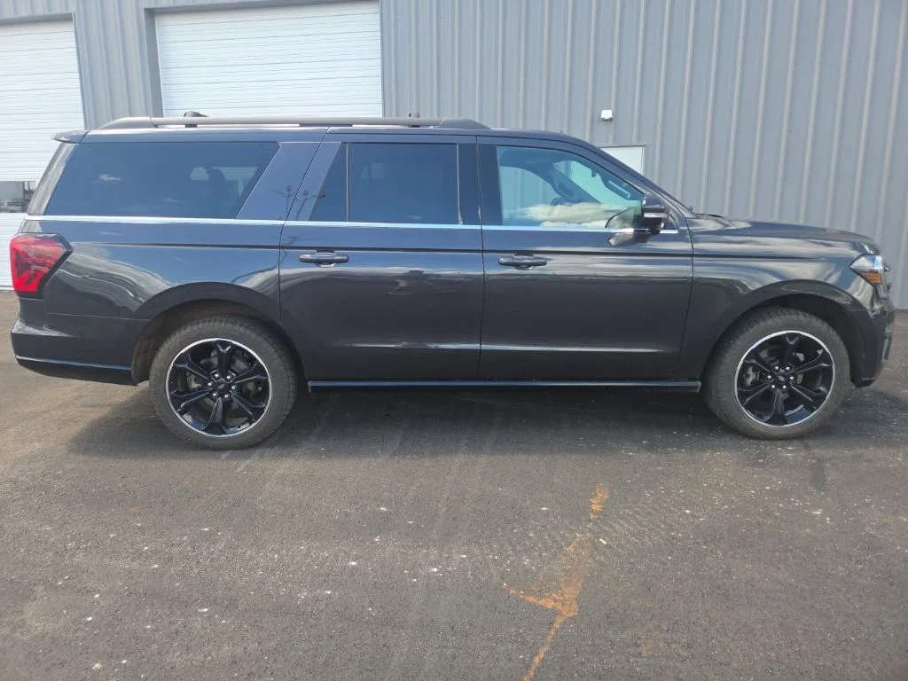 Certified Used 2023  Ford Limited image 10