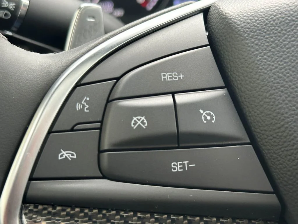 New 2025 Crystal White Tricoat Cadillac Sport image 34