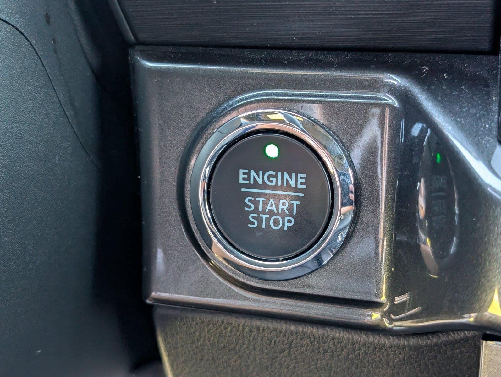 Used 2023 Agate Black Ford XLT image 23