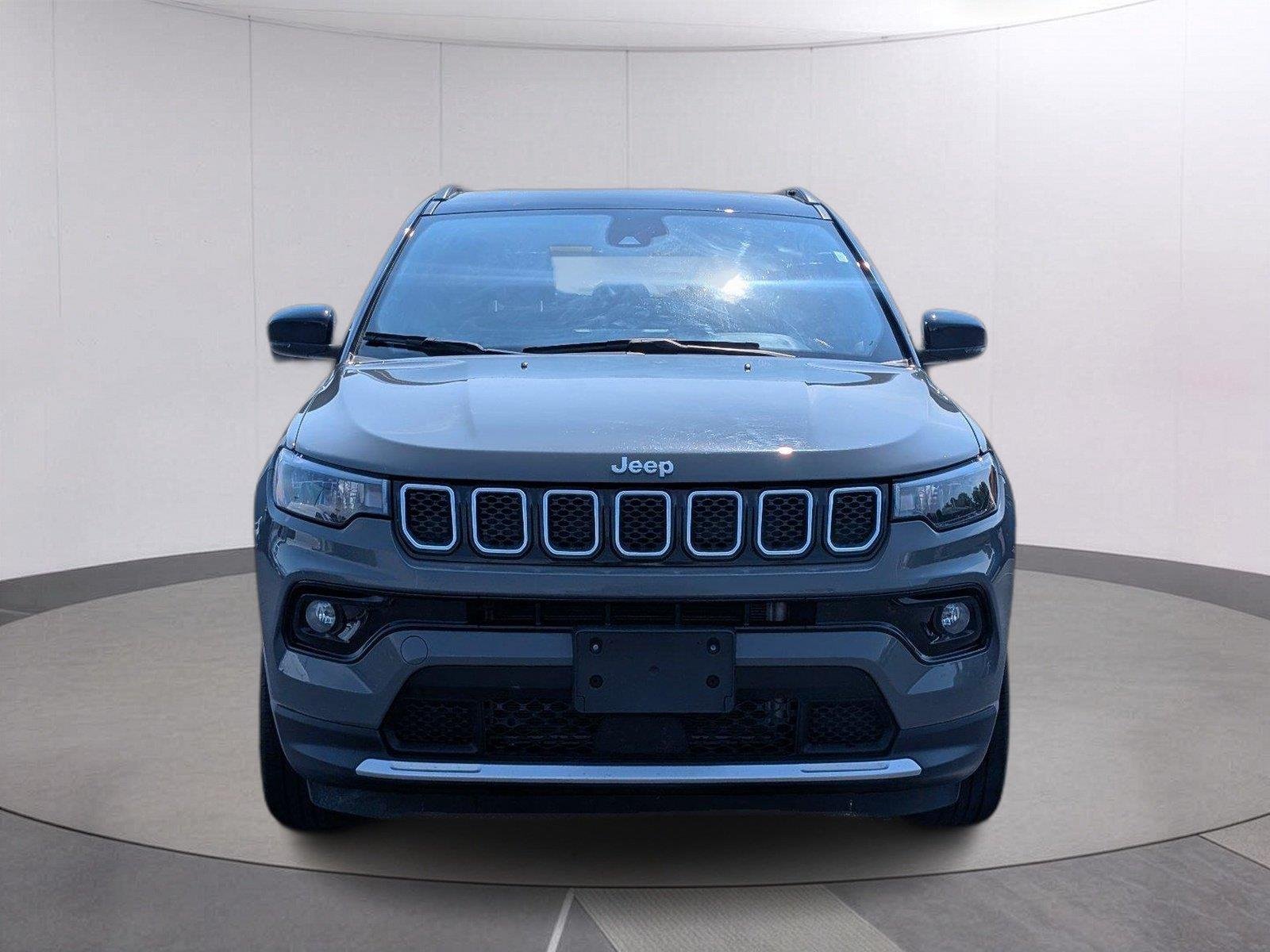 Used 2024 Sting-Gray Clearcoat Jeep Limited image 10