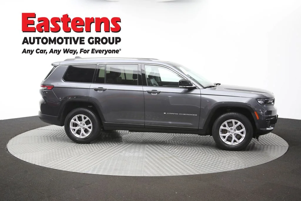 Used 2022 Gray Jeep Limited image 50