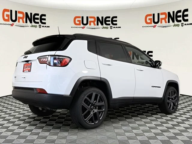 New 2026 Bright White Clear-Coat Exterior Paint Jeep Limited image 24