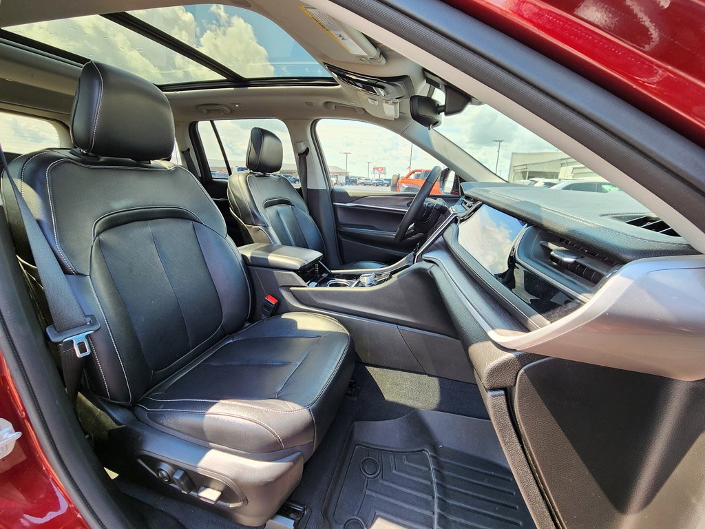 Used 2023 Velvet Red Pearlcoat Jeep 4xe image 12