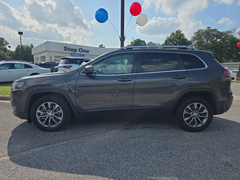 Used 2020 Gray Jeep Latitude Plus image 3