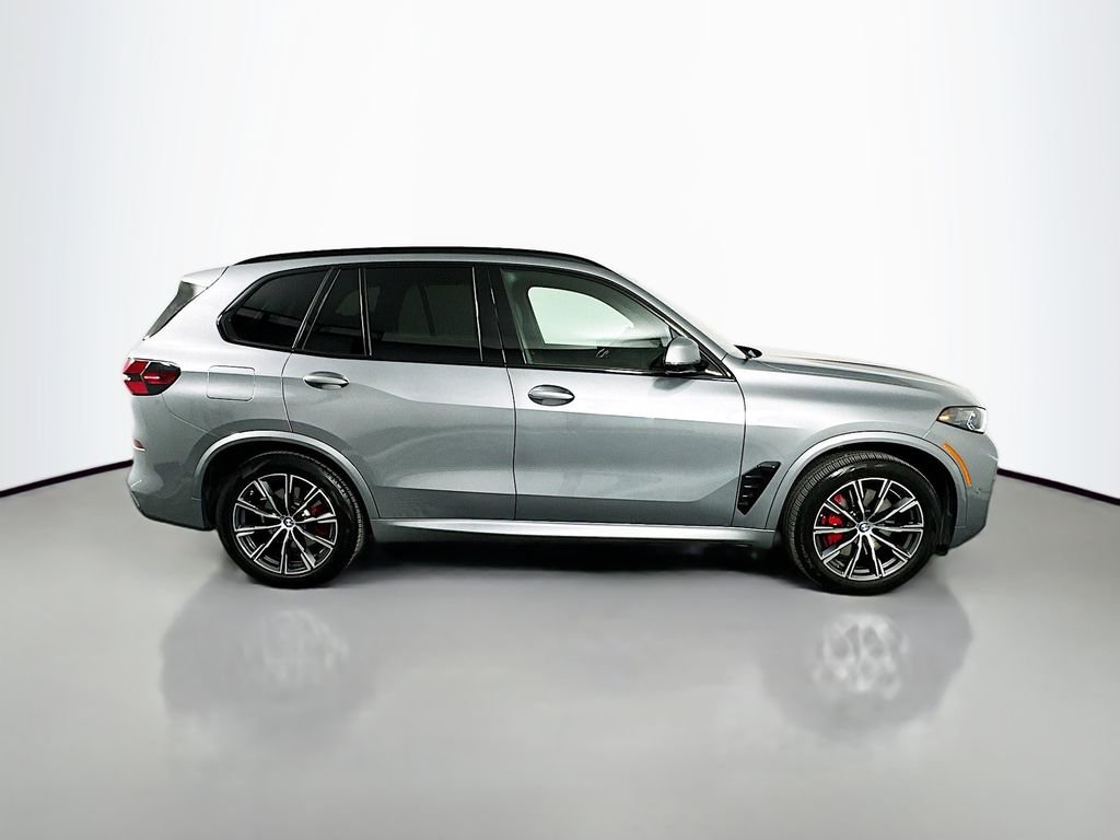 Used 2024 Skyscraper Grey Metallic BMW xDrive40i image 4