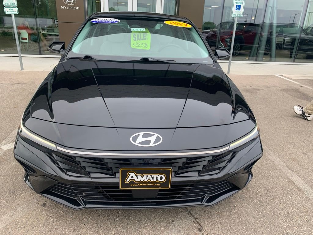 2024 Hyundai Elantra Limited - Photo 8