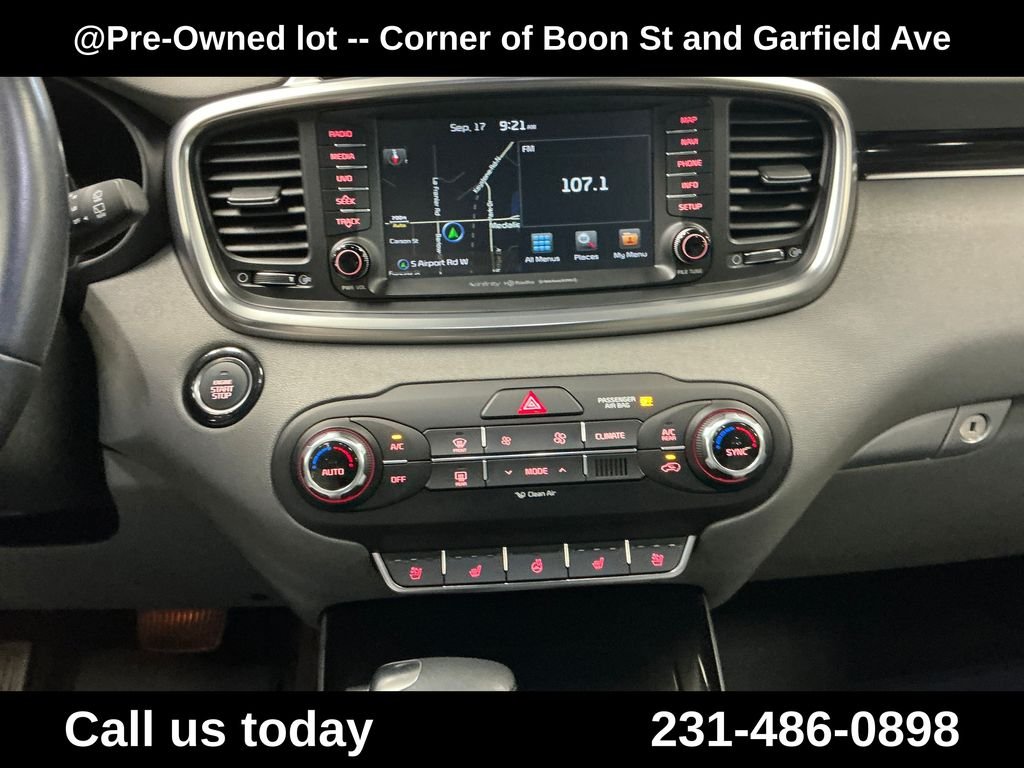 Used 2018 Silver Kia SX image 19