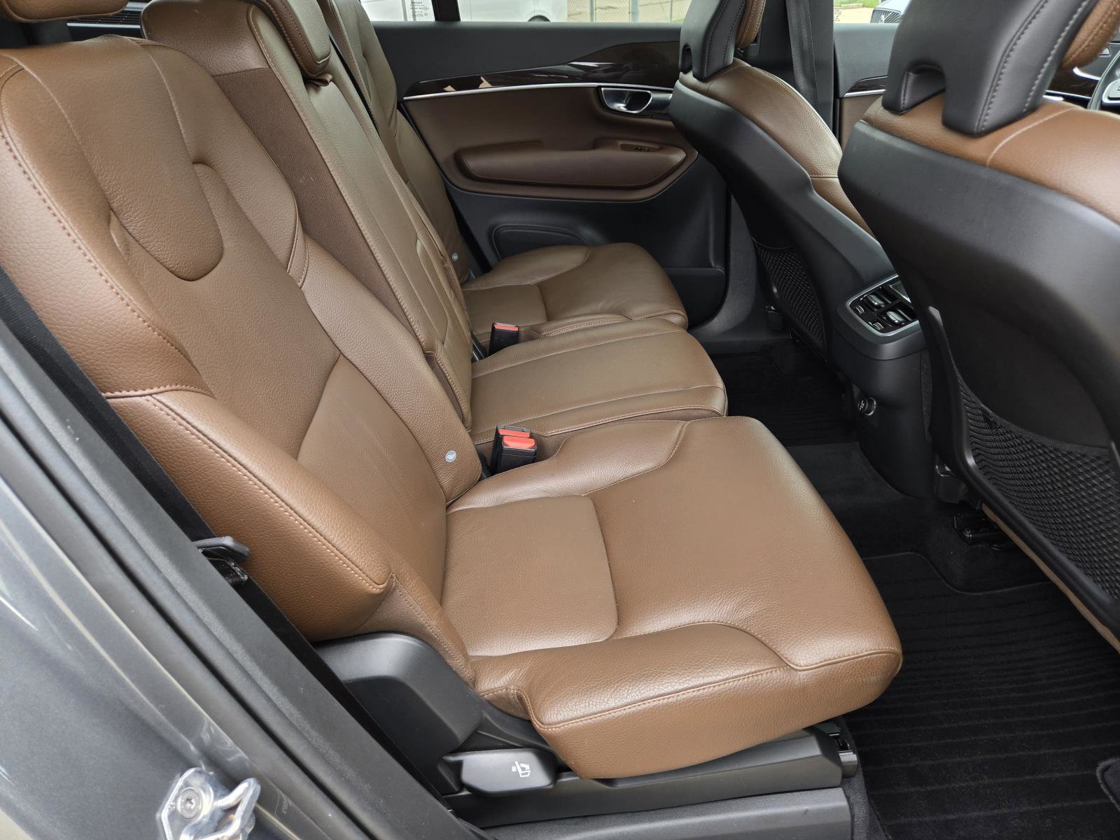 Used 2019 Gray Metallic Volvo Momentum image 40