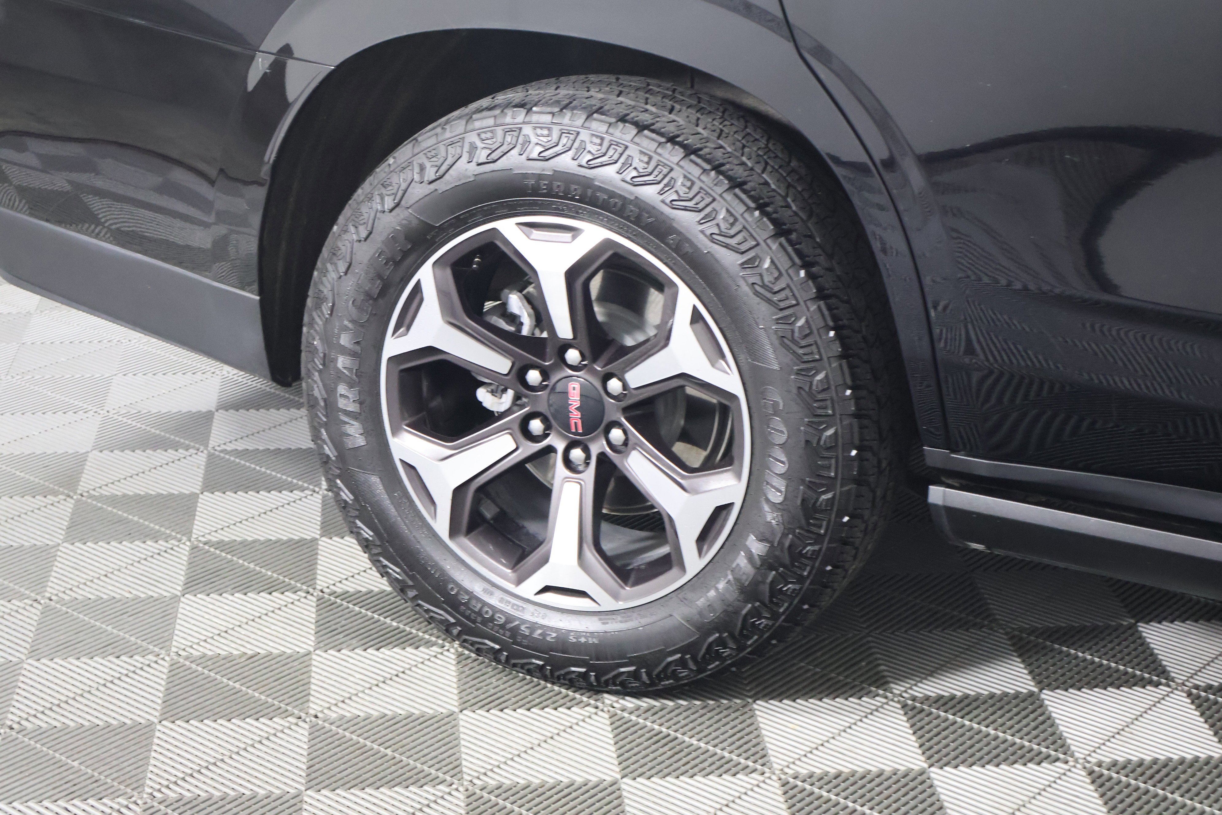 2025 GMC Yukon AT4 Ultimate - Photo 62